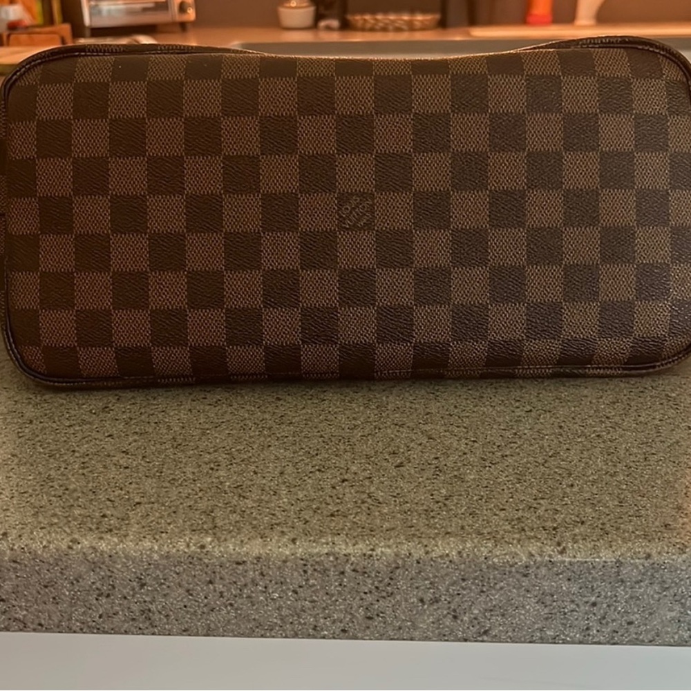 Authentic Louis Vuitton Damier Ebene Tote - Picture 7 of 7
